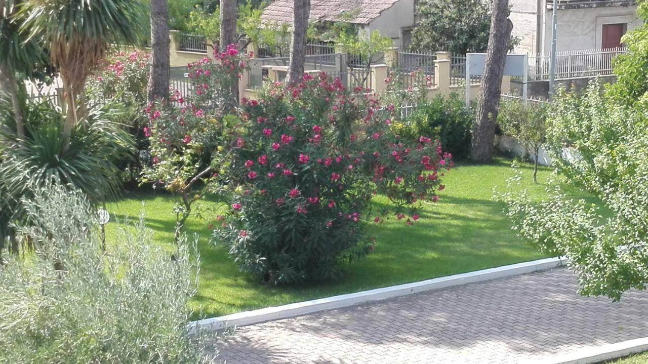 B&B Villa Di Bartolomeo Capaccio ภายนอก รูปภาพ